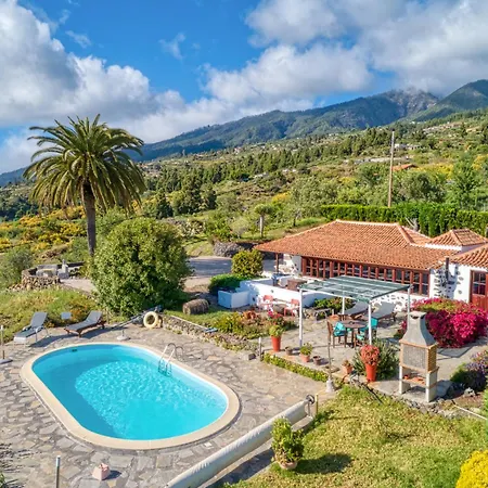 Casa Lorenzo بيت للعطل