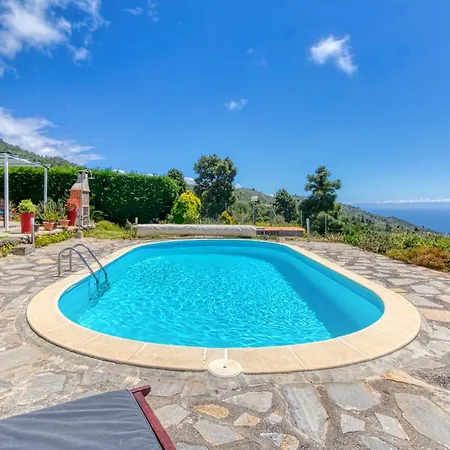 Casa Lorenzo * تيخارافي